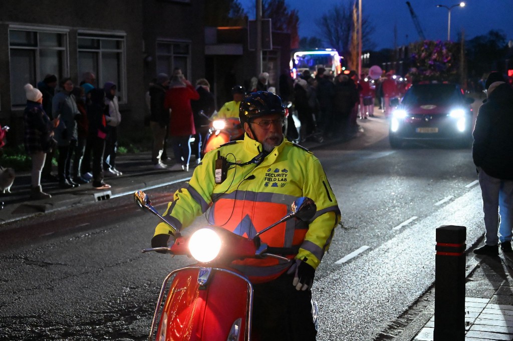 ../Images/Verlicht bloemencorso 2024 031.jpg